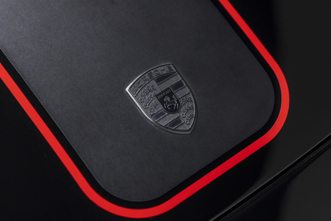 Porsche crest detail