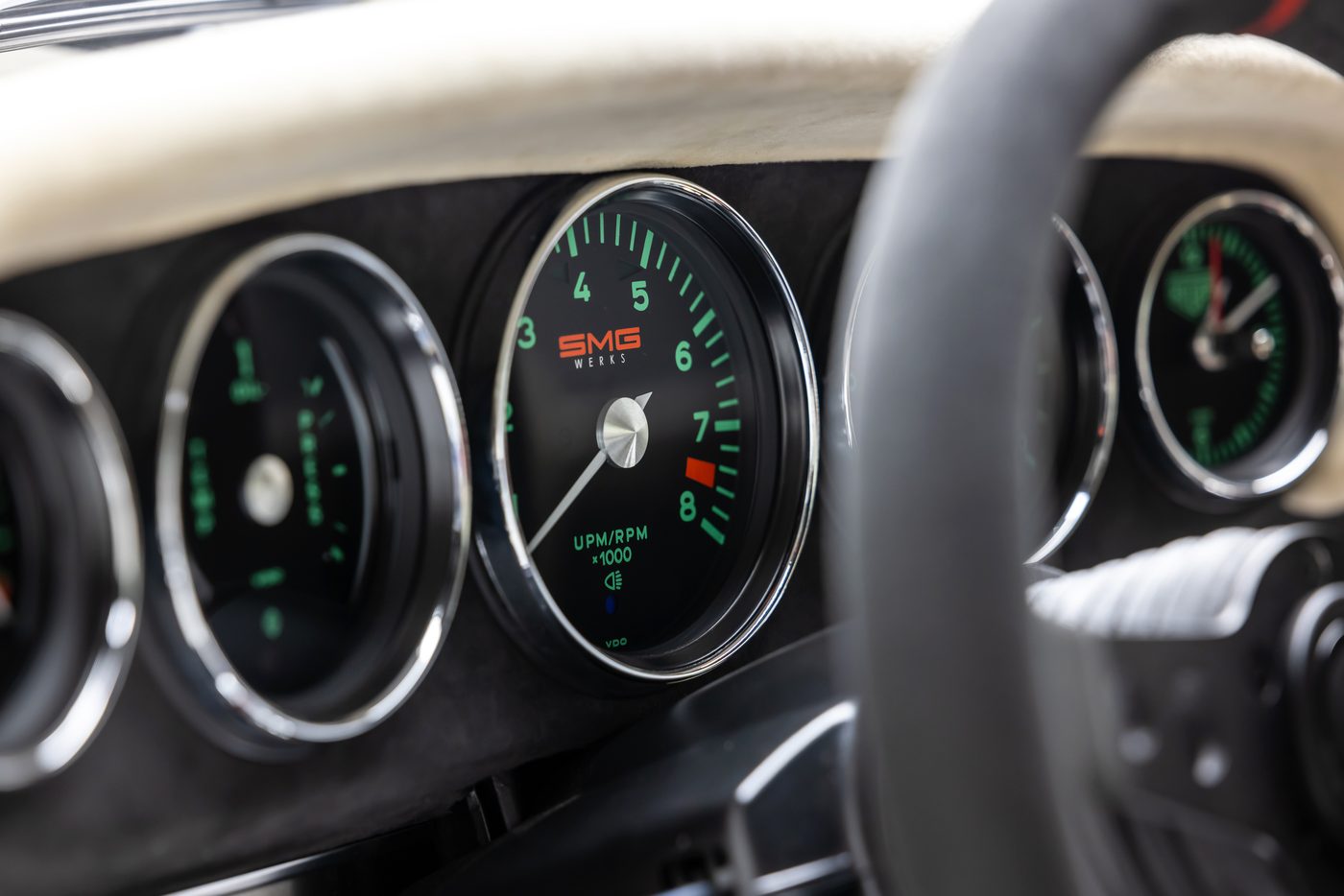 SMG tachometer