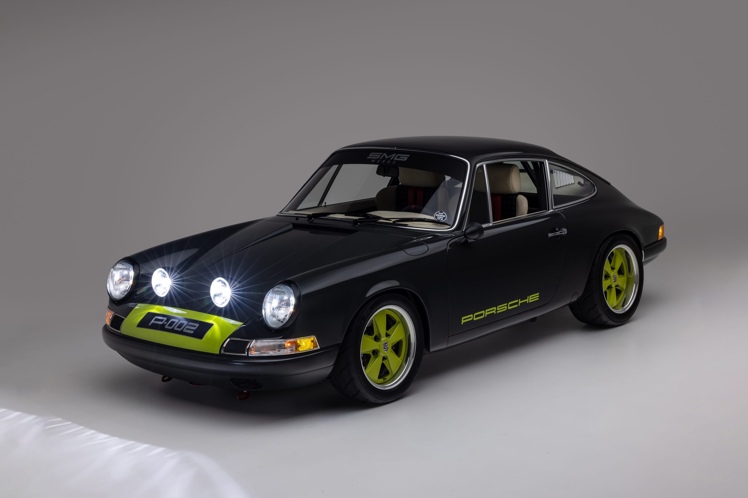 901 R front three-quarter